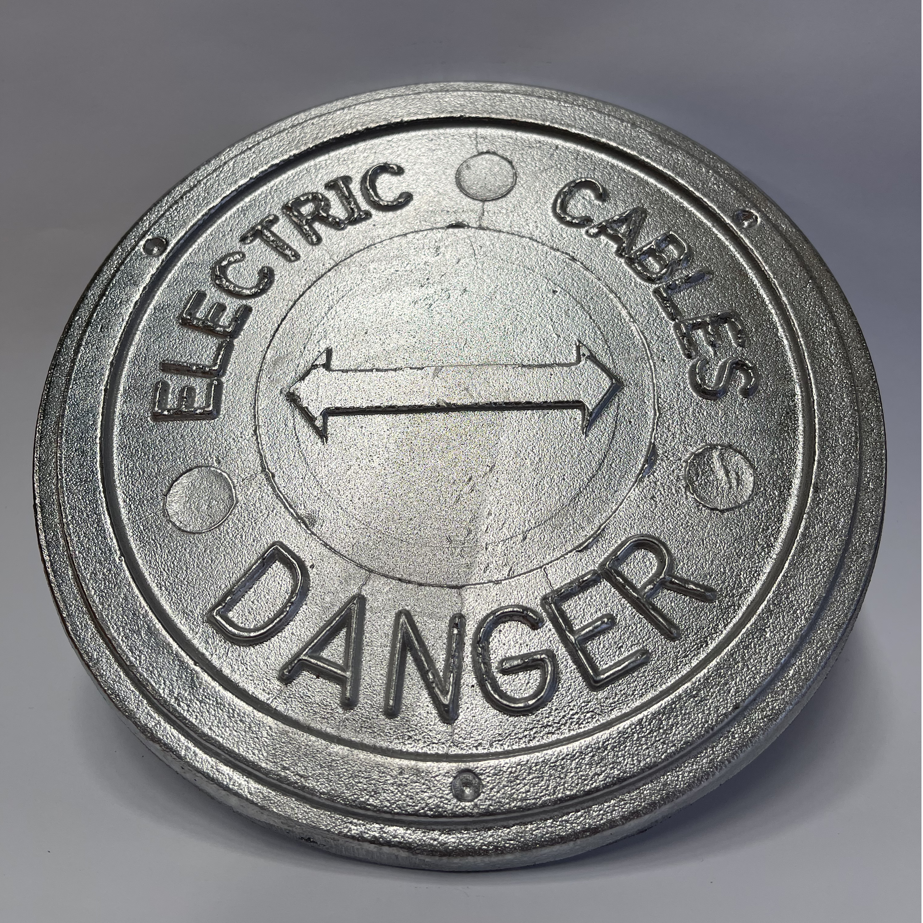 Double Arrow Cable Marker Plate