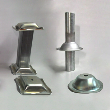 Range of pallet feet, round and square both illustrated at the top and bottom of RHS/CHS